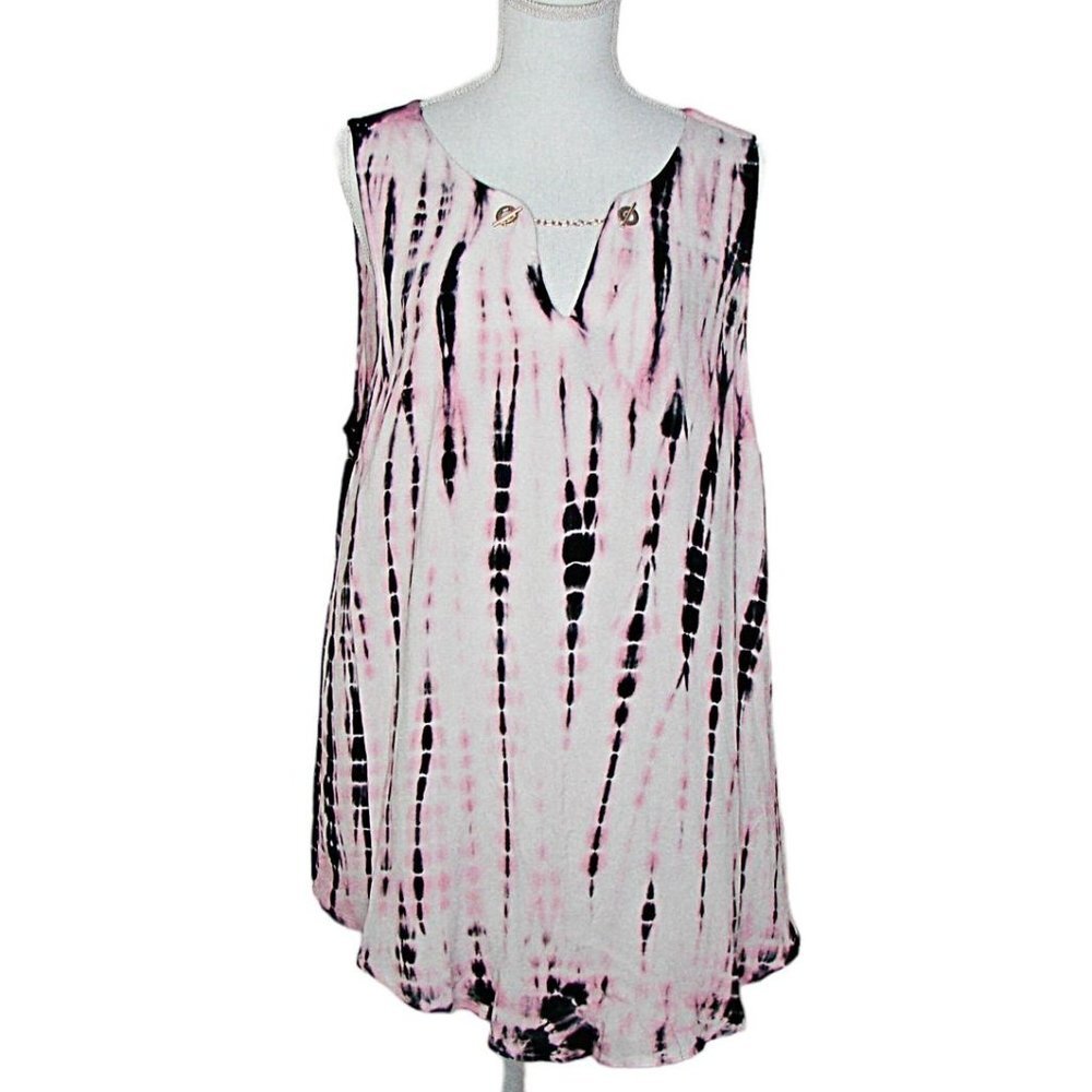 Torrid Sleeveless Flowy Blouse Top Sz 1 Pink Black Tie Dye Key Hole Gold Jewels